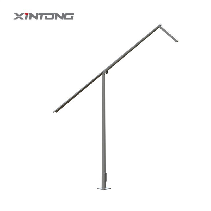 Folding Light Poles Are Easy To Transport