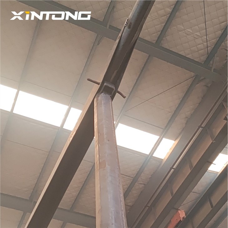 Folding Light Poles Are Easy To Transport